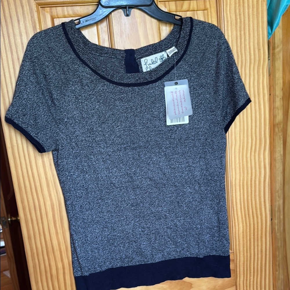 {ANTHRO} Field Flower Heathered Gray and Navy Fitted Short Sweater